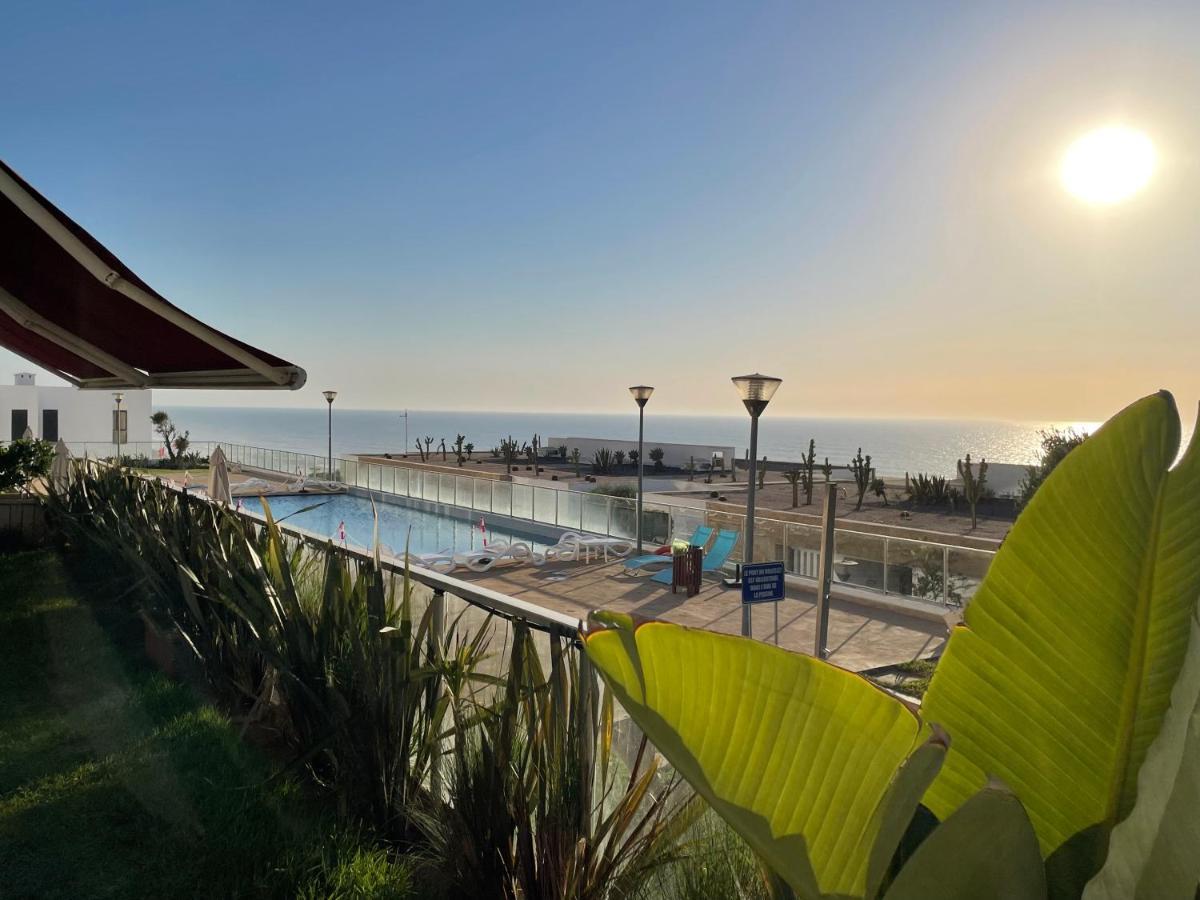Appart De Luxe Front De Mer Prestigia Plage Des Nations Salé Exterior foto