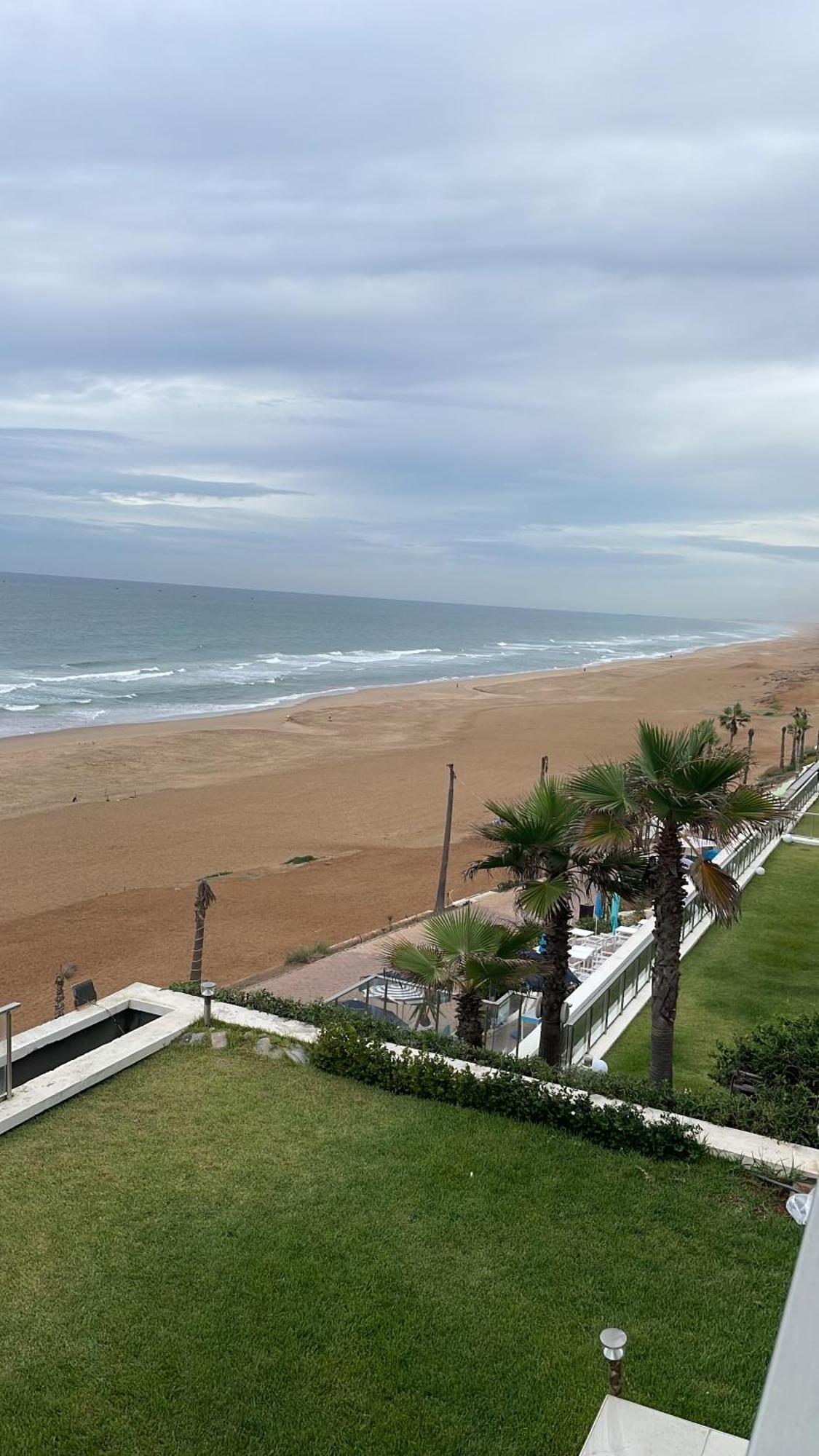Appart De Luxe Front De Mer Prestigia Plage Des Nations Salé Exterior foto
